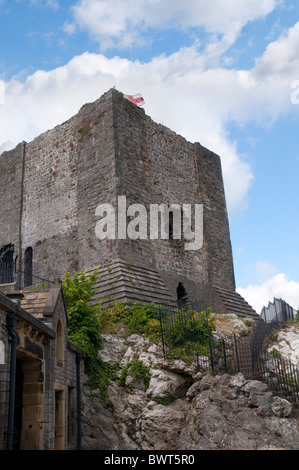 Clitheroe una piccola città nel nord Inghilterra con un piccolo castello normanno tenere in un parco nel centro della città Foto Stock