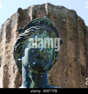 Statua di Diana presso il Tempio di Apollo, Pompei Foto Stock