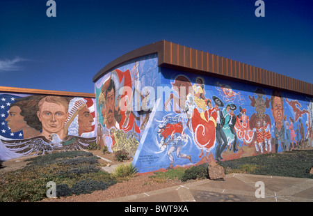 Nuestra Herencia (il nostro patrimonio) murale di Carlos Flores, in Chamizal Monumento Nazionale di El Paso, Texas, Stati Uniti d'America Foto Stock