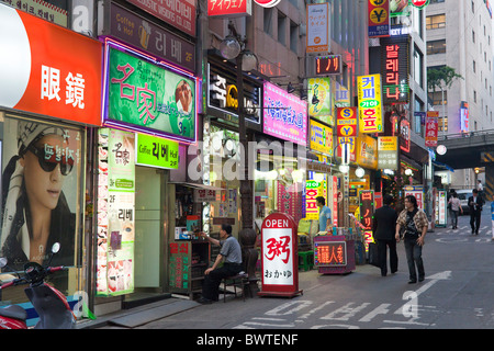 A Myungdong distretto a Seul in Corea del Sud. JMH3952 Foto Stock