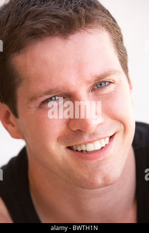 Ritratto, attraente Giovane Donna Foto Stock