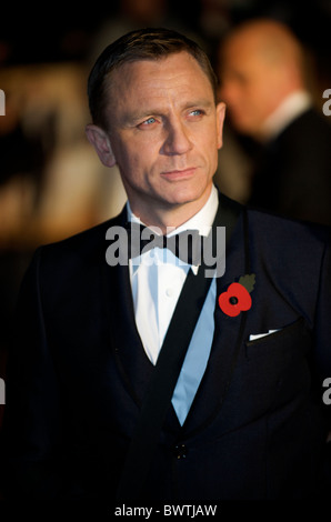 Londra. Ottobre 29, 2008. Attore Daniel Craig assiste il royal premiere mondiale di "Quantum of Solace, il ventiduesimo film in Foto Stock