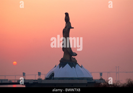 Asia Cina Asia Macau city Kun Lam Statua della Dea della Misericordia statua statue monumento buddismo buddisti Alba Foto Stock