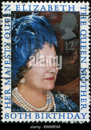 Regno Unito - circa 2006: un timbro stampato nel Regno unito onora l'ottantesimo compleanno della Regina Elisabetta II, circa 2006 Foto Stock