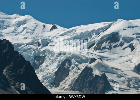 Dome du Gouter spalla del Mont Blanc vista dal Plan de l'Aiguille, Massif du Mont Blanc Foto Stock