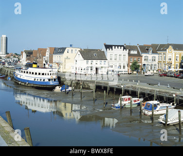 Jetty barche Germania Europa Scheswig-Holstein porto Husum Frisoni del Nord panoramica a bassa marea di declino Foto Stock