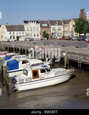 Germania Nord Europa Frisoni Husum panoramica porto Molo imbarcazioni a bassa marea di declino Foto Stock