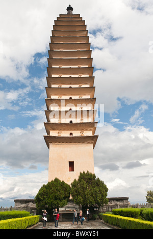 Pagoda Qianxun, uno dei tre pagode, San Ta Si, Dali, nella provincia dello Yunnan in Cina Foto Stock