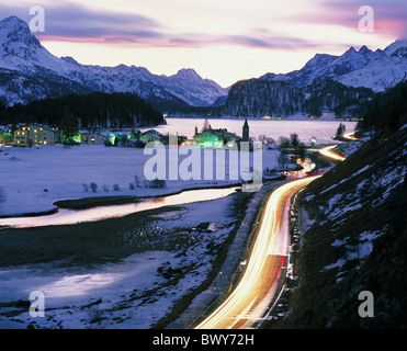 Atmosfera serale umore crepuscolo crepuscolo Oberengadin Svizzera Europa Alpi Engadina Grigioni Grigioni Foto Stock