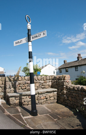 Segno posto in Newchurch in Pendle su Pendle Hill area in Lancashire in Inghilterra Settentrionale Foto Stock