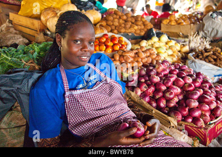 Nuovo Ngara parco della città mercato di venditori ambulanti, Nairobi, Kenia Foto Stock