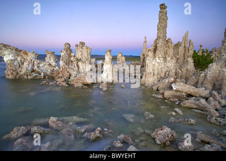 Lago mono in California al tramonto Foto Stock