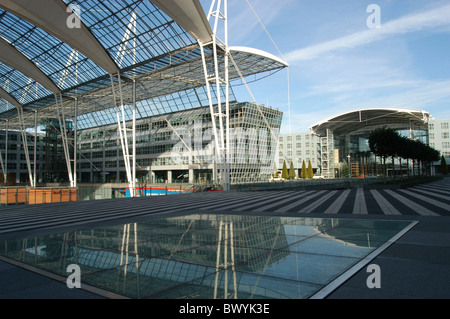 Architettura airport Baviera bavarese di costruzione edilizia Germania Europa vetreria in vetro Helmut Jahn Ke Foto Stock