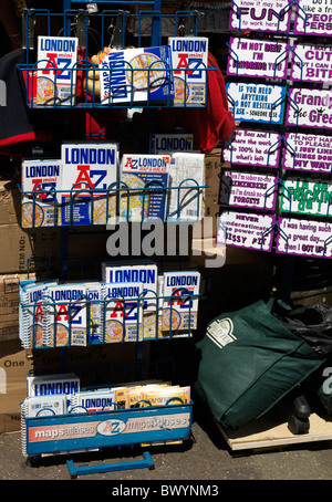 Londra Inghilterra Londra dalla A alla Z mappe in vendita nel negozio Foto Stock