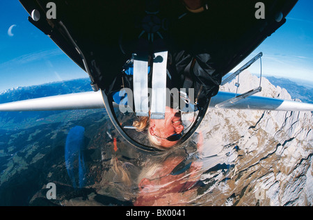 Cockpit aereo vola divertente scherzo man mountains Aliante Glider vela vola volo deltaplano volare Sport Foto Stock