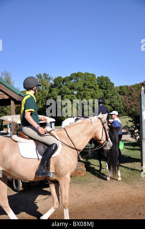 Competizione equestre tra la gioventù, Tyler, Texas, Stati Uniti d'America Foto Stock