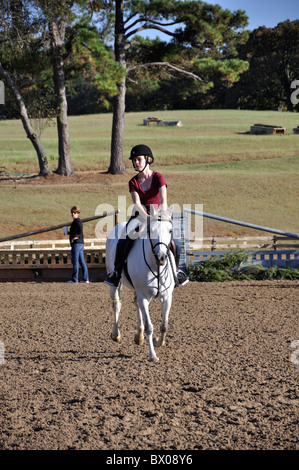 Competizione equestre tra la gioventù, Tyler, Texas, Stati Uniti d'America Foto Stock