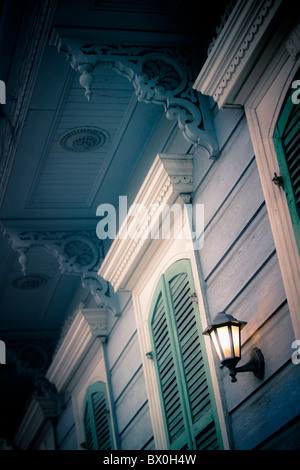 Di stile Spagnolo a architettura del Quartiere Francese di New Orleans, Louisiana risale a centinaia di anni per il 1700s. Foto Stock