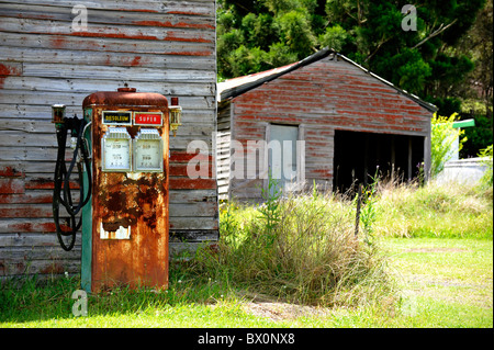 Vecchie pompe di benzina Foto Stock