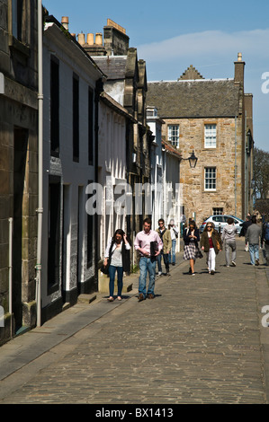 Dh St Andrews University St Andrews Fife studenti universitari St Andrews street Scozia Scotland Foto Stock