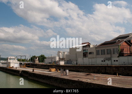 Zona Industriale, Bassins un flots, Bordeaux, Francia Foto Stock