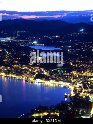 Lugano città panoramica della città di notte di notte il lago di Canton Ticino Svizzera Europa Foto Stock