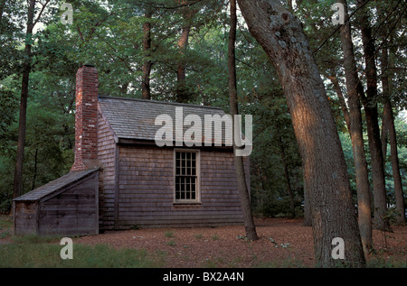 America Massachusetts vicino a Concord cabina Thoreau Henry David Thoreau replica Walden Pond Stati Uniti Nort Foto Stock