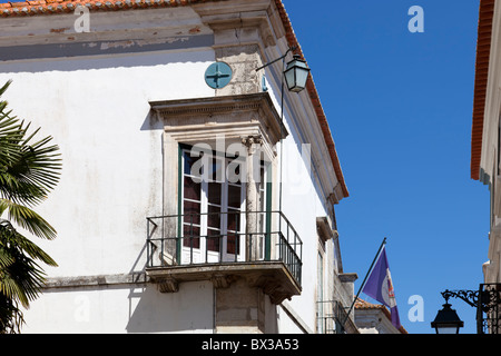 Finestra rinascimentale (Janela Renascentista) nella città di Santarém, Portogallo. Foto Stock