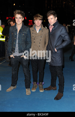 DANNY JONES Dougie Poynter & TOM FLETCHER DA MCFLY Tron Legacy premiere del film Leicester Square Londra Inghilterra 05 Dicembre 20 Foto Stock