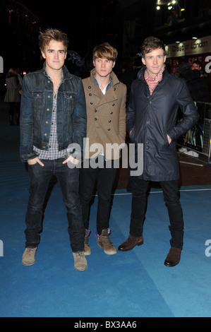 DANNY JONES Dougie Poynter & TOM FLETCHER DA MCFLY Tron Legacy premiere del film Leicester Square Londra Inghilterra 05 Dicembre 20 Foto Stock