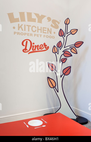 Lily la cucina. Il primo pop-up doggy diner, London REGNO UNITO Foto Stock