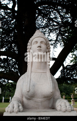 Sphinx scultura in Chiswick House motivi, London, W4, Regno Unito Foto Stock