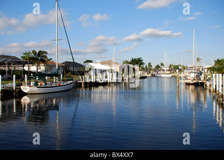 Bass Bay Canal in Punta Gorda, FL. Tutte le case in Punta Gorda Isles sono canal-front property. Foto Stock