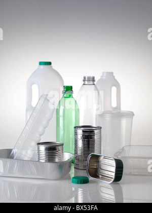 Riciclabile rifiuti domestici Foto Stock