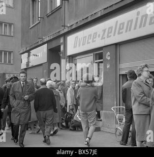 Cibo, linea, coda, shopping, gli acquirenti Foto Stock