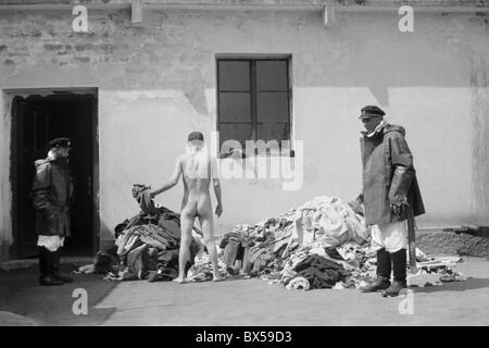 Delicing alla fortezza di Terezin durante la liberazione nel maggio 1945. CTK Vintage foto Foto Stock