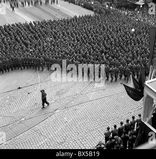 La gente ha milizia, giorno di maggio parade, celebrazione, Marzo armati lavoratori Foto Stock