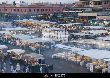 Place Jemaa El Fna (Djemaa El Fna a Marrakech, Marocco, Africa Settentrionale, Africa Foto Stock