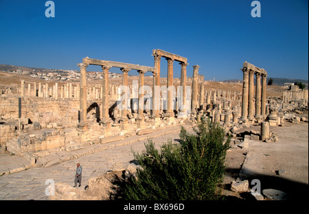 Il Cardo, il colonnato street, Jerash, Giordania, Medio Oriente Foto Stock