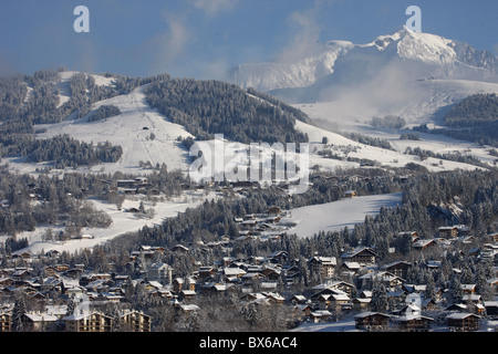 Megeve village in inverno, Megeve, Haute Savoie, sulle Alpi francesi, Francia, Europa Foto Stock