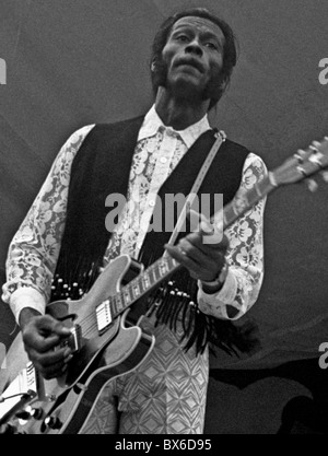 Chuck Berry effettuando al Giubileo, Chapel Hill, NC, maggio 1971. Foto Stock