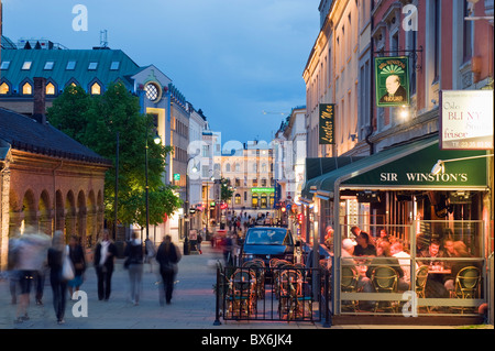 Karl Johans gate, strada pedonale nel centro della città di Oslo, Norvegia, Scandinavia, Europa Foto Stock