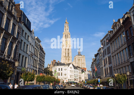 Torre di Onze Lieve Vrouwekathedraal, costruito tra il 1352 e il 1521, Anversa, Fiandre, in Belgio, Europa Foto Stock