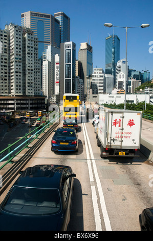 Inceppamento di traffico su un'autostrada a pedaggio tra Aberdeen e Admiralty, Isola di Hong Kong, Hong Kong, Cina. Foto Stock