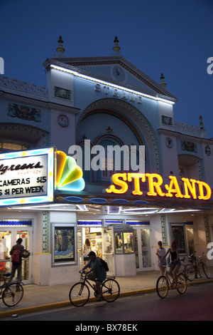 Strand Theatre, ora un drug store, su Duval Street a Key West, Florida, Stati Uniti d'America, America del Nord Foto Stock