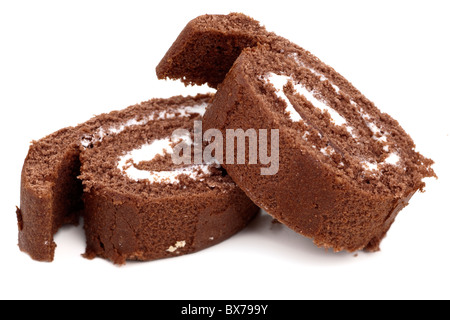 Due fette di cioccolato rotolo svizzero Foto Stock