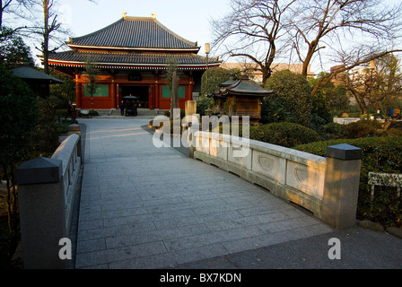 Tempio buddista nel Parco di Ueno,Tokyo Giappone Foto Stock