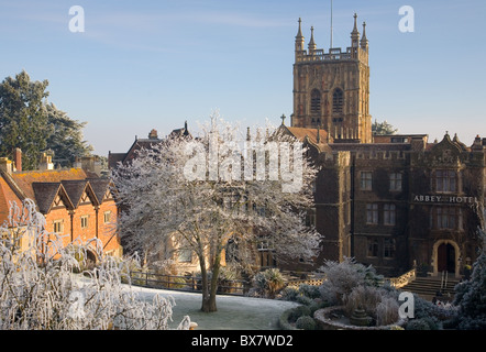 Great Malvern Priory chiesa in invernale, condizioni di ghiaccio Foto Stock