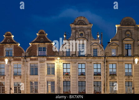 Arras Grand Place di notte Foto Stock