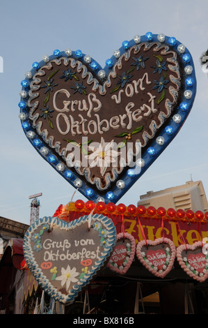 Lebkuchen cuore al Oktoberfest a Monaco di Baviera Foto Stock